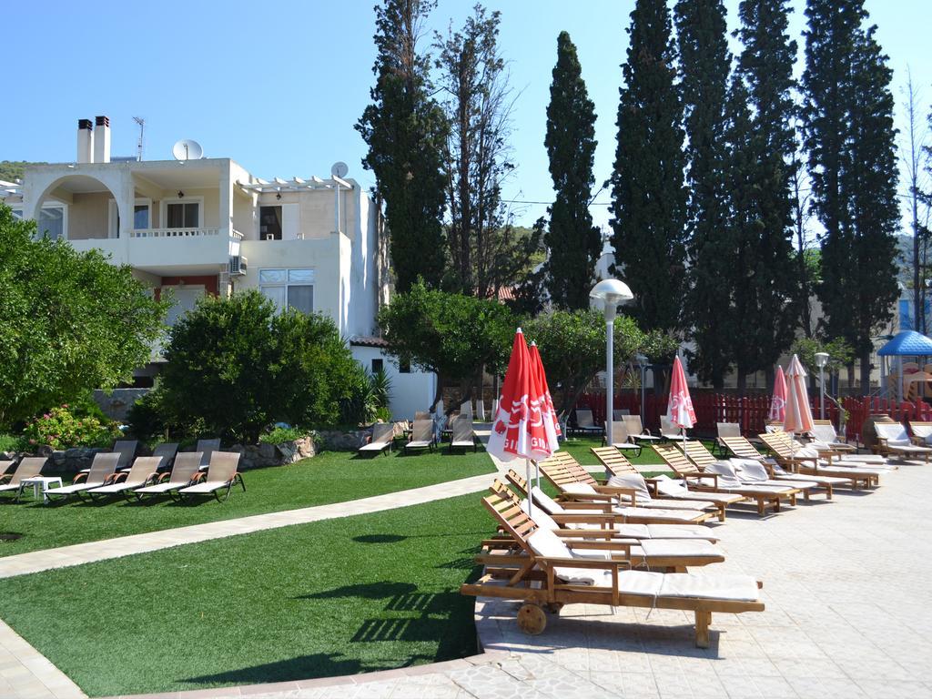 Kamares Apartments Εε Poros Town Exterior foto