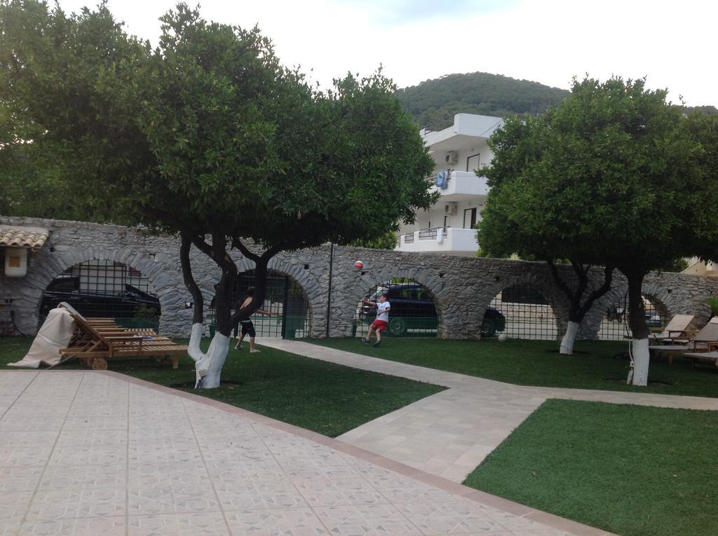 Kamares Apartments Εε Poros Town Exterior foto